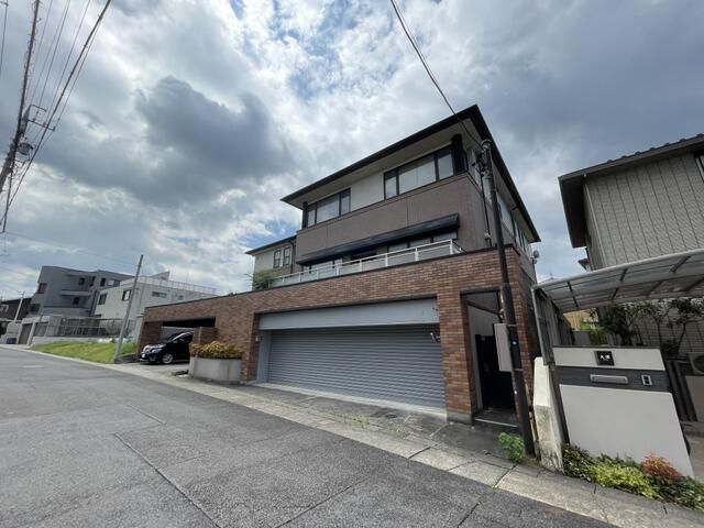 8SLDK Brick Villa in Nagoya with 522sqm Land & Underground Garage - Thumbnail 2