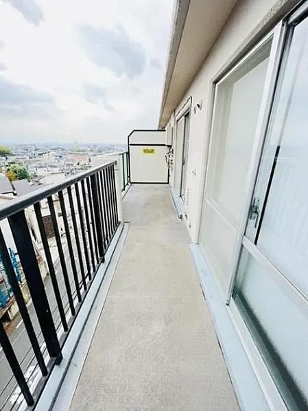 Renovated 3LDK Apartment for Sale in Higashi-Osaka, Osaka - Thumbnail 4