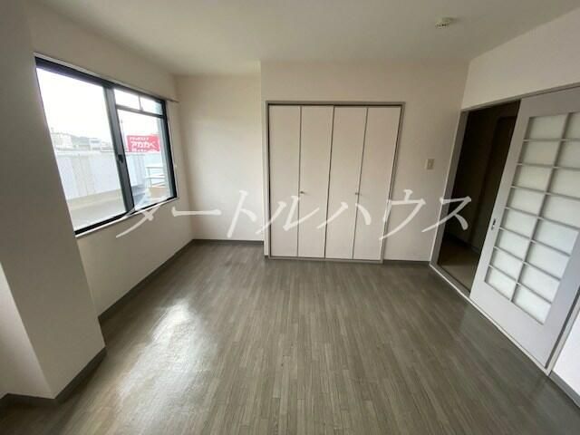 1K Apartment for Rent near Shinobigaoka Station, Shijonawate - Thumbnail 4