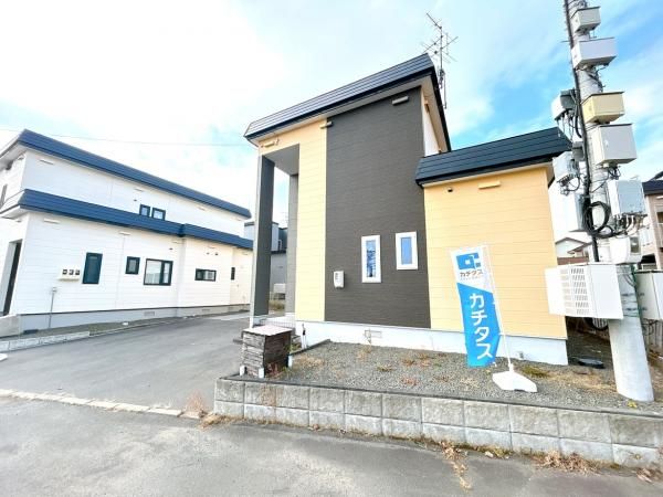 Renovated 4LDK House with 4-Car Parking in Kushiro, Hokkaido - Thumbnail 3