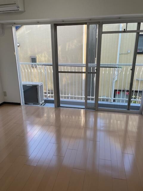 2K Apartment for Sale near Hatagaya Station, Shibuya - Thumbnail 2