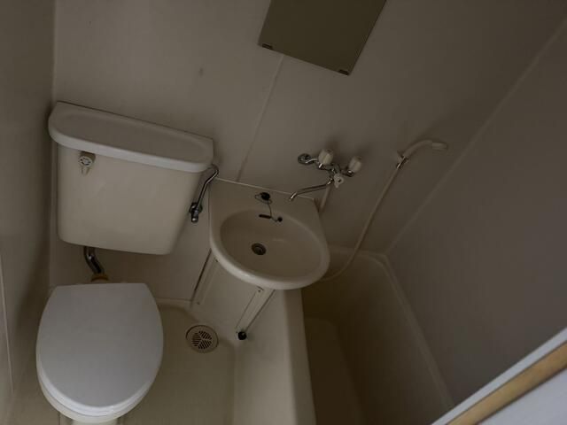 Renovated 1R Apartment Near Takenozuka Station, Adachi - Thumbnail 4