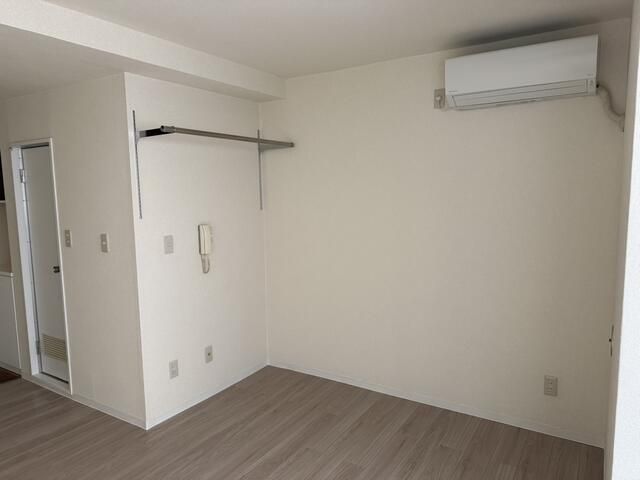 Renovated 1R Apartment Near Takenozuka Station, Adachi - Thumbnail 2