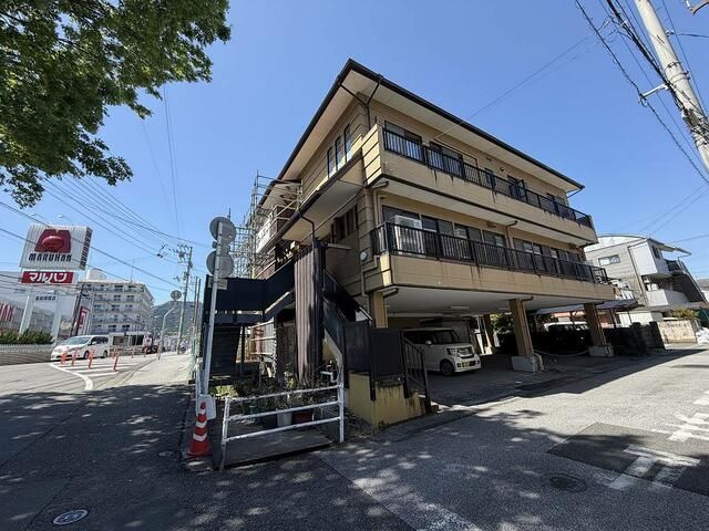 2LDK House with Shop in Kochi City, 233.24 sqm - Thumbnail 2