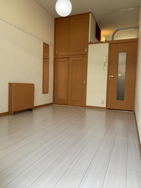 1SK Apartment with Loft for Rent in Hirano, Osaka - Thumbnail 2