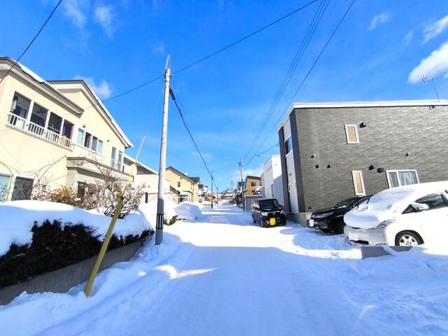 4LDK House for Sale in Nanai, Hokkaido with 2020 Renovations - Thumbnail 2