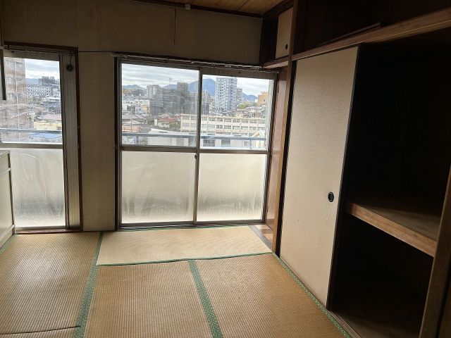 2K Apartment for Sale in Kitakyushu, Fukuoka - 37.02 sqm - Thumbnail 3