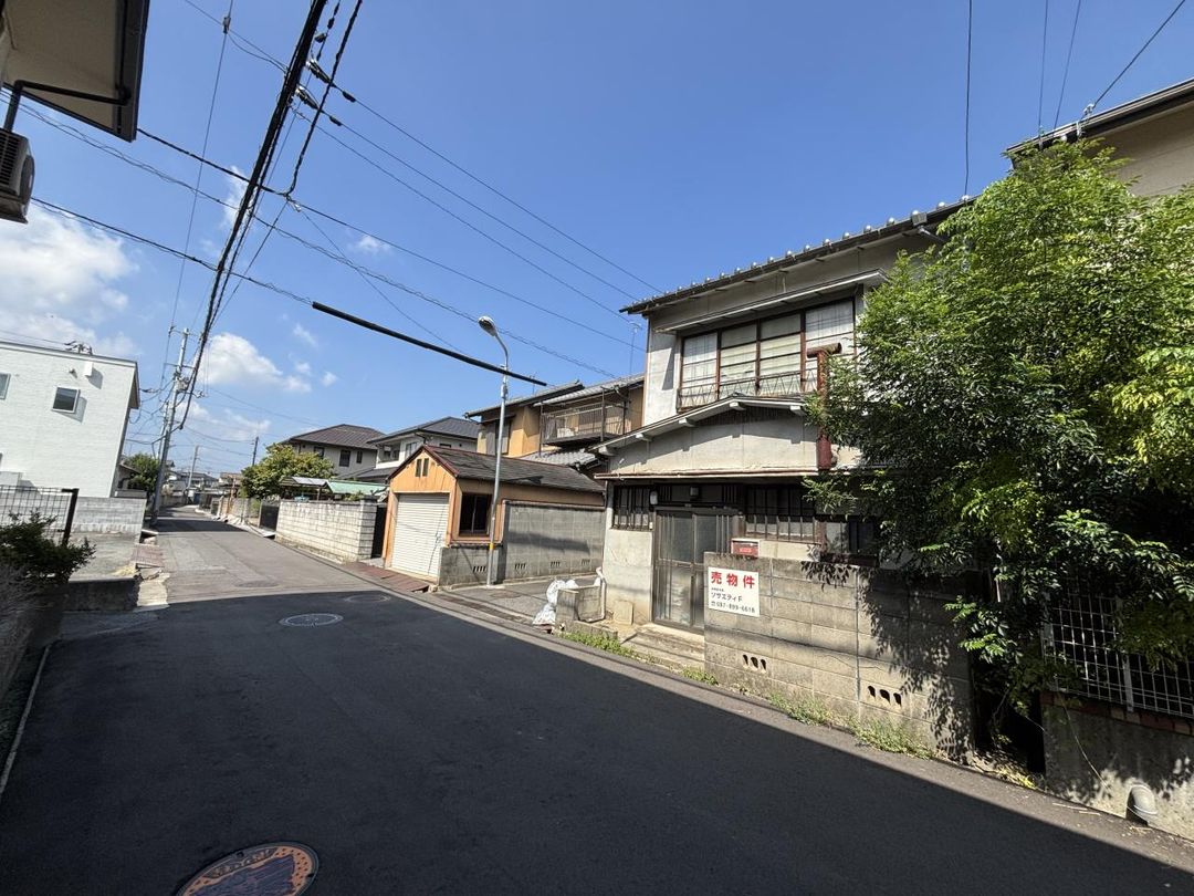 Corner Lot House for Sale in Quiet Takamatsu Neighborhood - Thumbnail 2