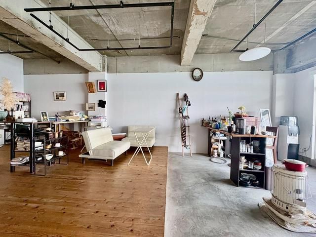 1LDK Apartment for Sale in Kure, Hiroshima - 85.56 sqm - Thumbnail 2