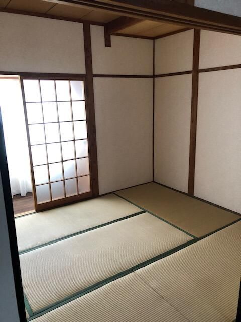 2K Apartment for Rent in Tsurumi Ward, Osaka - 35,000 Yen - Thumbnail 3