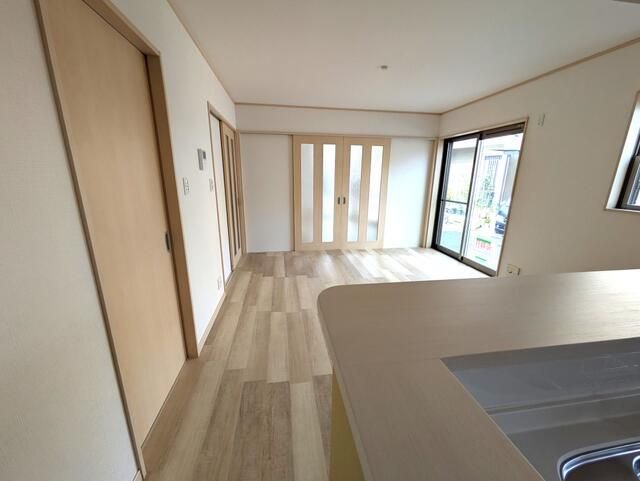 Renovated 4LDK Corner Lot House in Neyagawa, Osaka - Thumbnail 2