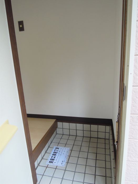 1K Apartment for Rent in Nagayo, Nagasaki - Near Dōno Station - Thumbnail 2