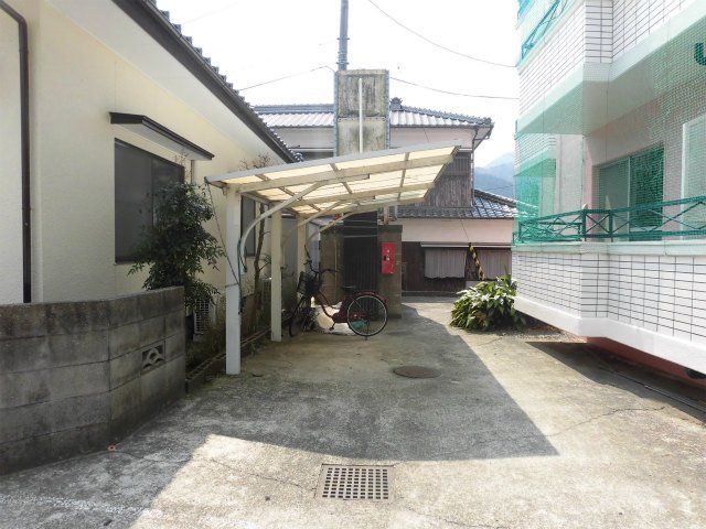 Affordable 1R Apartment for Rent in Tōon City, Ehime - Thumbnail 3