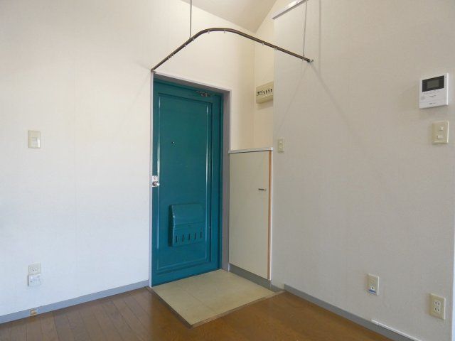 Affordable 1R Apartment for Rent in Tōon City, Ehime - Thumbnail 4