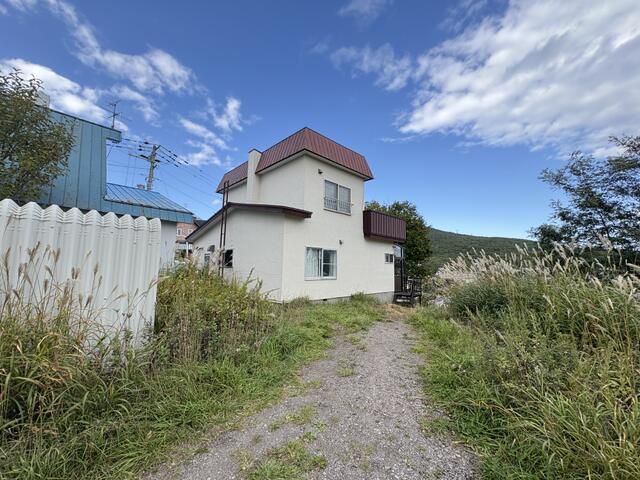 4LDK Detached House for Sale in Otaru, Hokkaido - Thumbnail 2