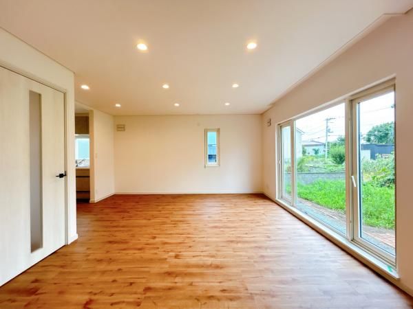 Renovated 4SLDK House with Parking in Iwamizawa, Hokkaido - Thumbnail 4
