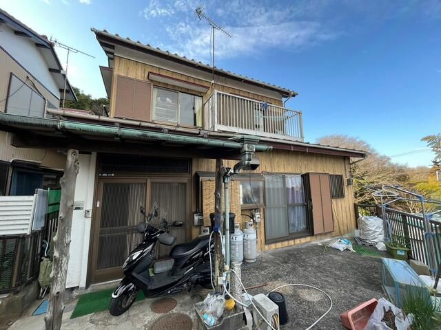 3SDK House for Sale with Rental Income in Yokosuka - Thumbnail 2