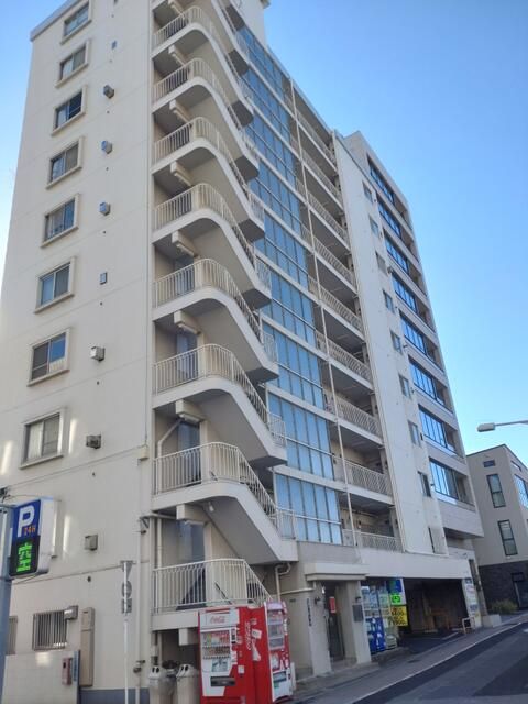 2DK Apartment for Sale near Tokyo Skytree Station, Sumida - Thumbnail 2