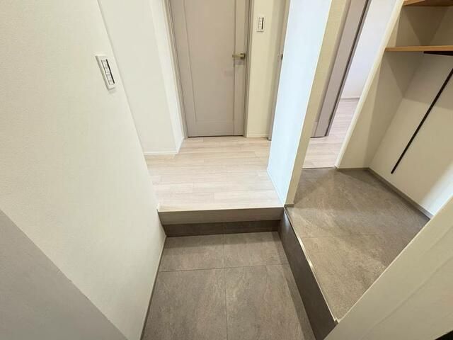 Renovated 2LDK Apartment for Sale in Ikeda, Osaka - Thumbnail 3