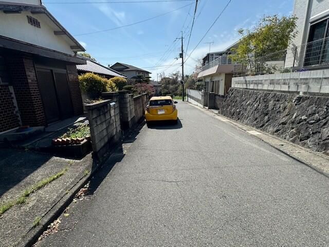 Fixer-Upper House for Sale in Wakayama City, Wakayama - Thumbnail 3