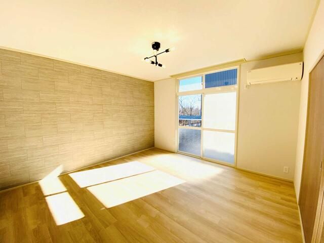 Renovated 3LDK House for Sale in Akiruno, Tokyo - Thumbnail 3