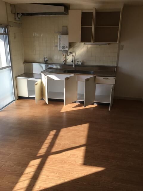 3DK Apartment for Rent in Minoh, Osaka - South Facing, No Deposit - Thumbnail 4