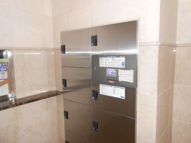 1K Apartment for Sale in Osaka Nishi Ward, 5.65% Yield - Thumbnail 4