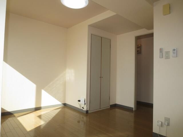 1R Apartment for Rent near Fukui University, Fukui City - Thumbnail 4