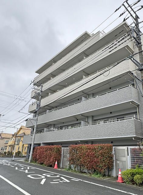 3LDK Apartment with Garden for Sale in Ome, Tokyo - Thumbnail 2
