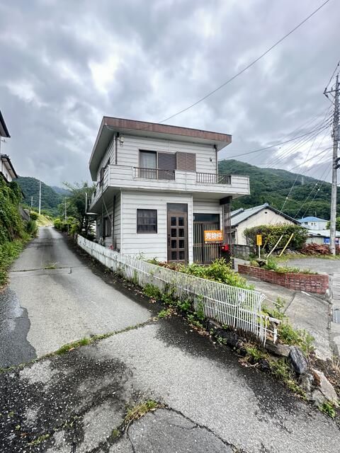 Used 6K Detached House in Nirasaki, Yamanashi - Thumbnail 2