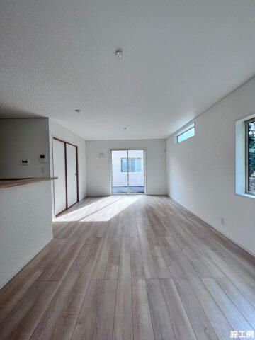 New 4LDK House with Security & Earthquake-Resistant QUIE Build in Aikawa - Thumbnail 3