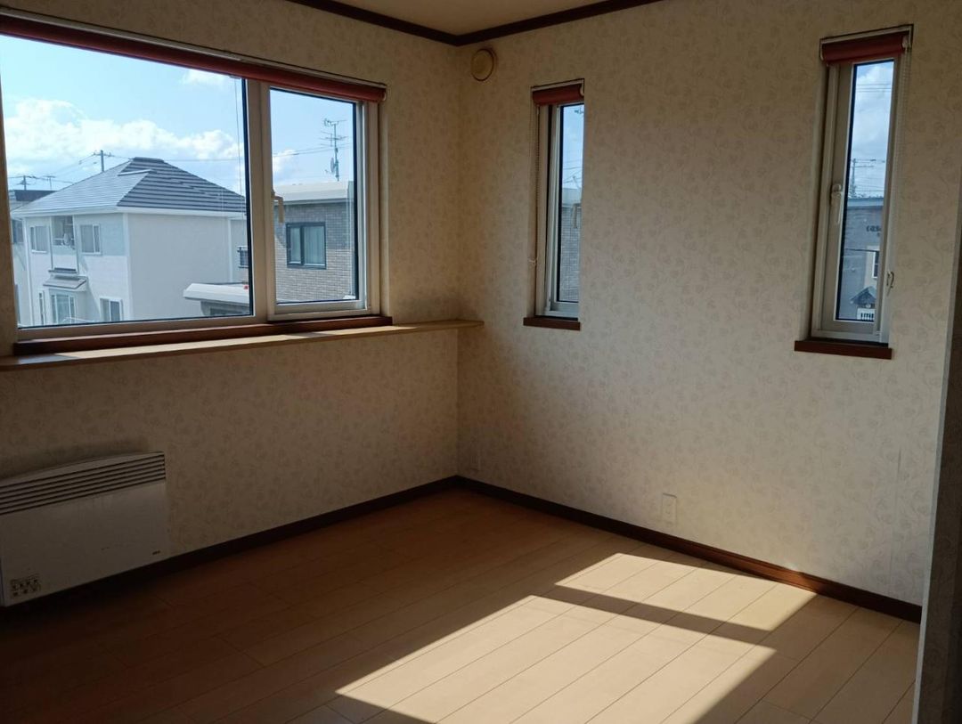 4SLDK Solar-Powered House for Sale in Obihiro, Hokkaido - Thumbnail 3