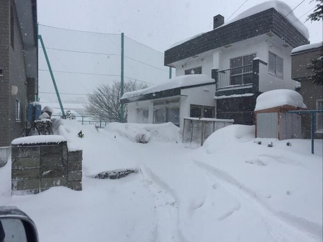 4LDK House for Sale in Sapporo's Nishi Ward with Rental Income - Thumbnail 3