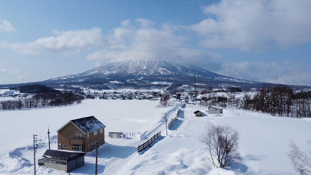 Kyogoku Road Land for Sale: 1,984sqm Plots with Mt. Yotei Views - Thumbnail 2