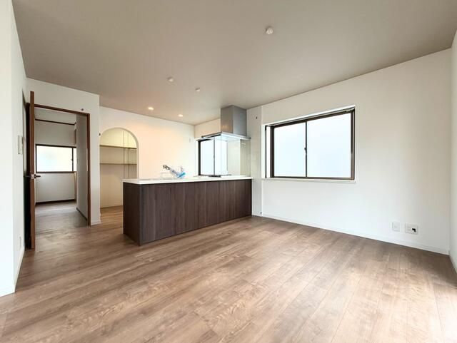 Renovated 3LDK Detached House in Matsuyama, Ehime - Thumbnail 4