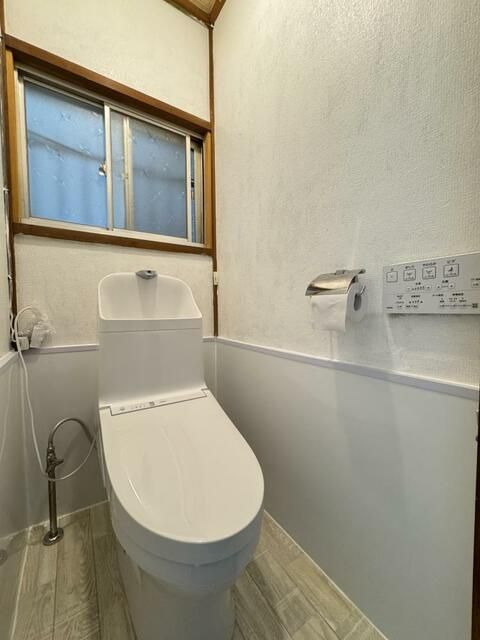 4K Detached House for Sale in Kaizuka, Osaka - 9.8 Million Yen - Thumbnail 4