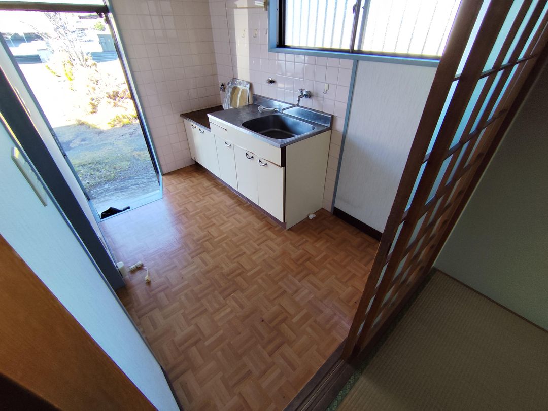 Affordable 1R Apartment for Rent in Tosa City, Kochi - Thumbnail 3