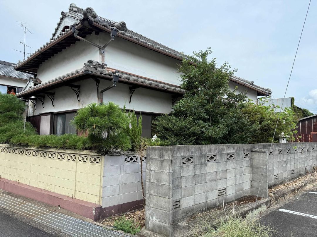Used Detached House in Higashikagawa City, Kagawa – 5DK, 124.84 sqm - Thumbnail 2