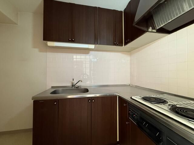 3DK Apartment for Sale in Hirosaki with Panoramic Views - Thumbnail 4