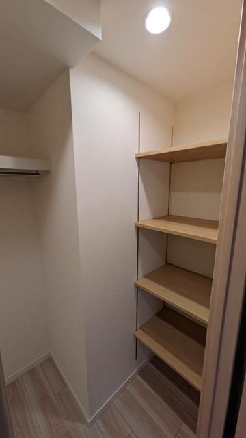 Renovated 3LDK Apartment for Sale in Osaka's Kita Ward - Thumbnail 4