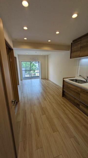 Renovated 3LDK Apartment for Sale in Osaka's Kita Ward - Thumbnail 3
