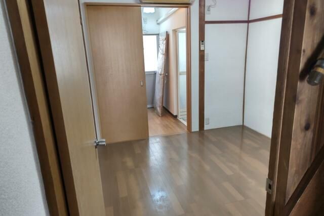 3DK House for Rent in Neyagawa, Osaka - 35,000 Yen - Thumbnail 2