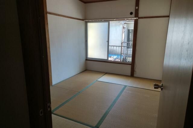 3DK House for Rent in Neyagawa, Osaka - 35,000 Yen - Thumbnail 3