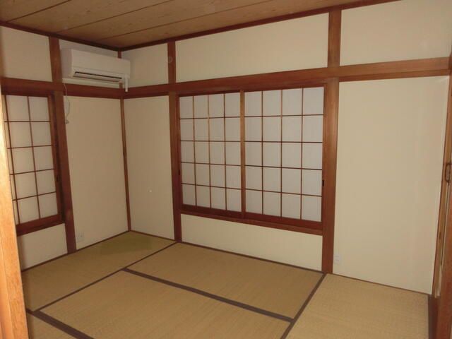 Renovated 4LDK House in Miho Village, Ibaraki - Thumbnail 4