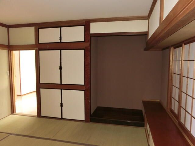 Renovated 4LDK House in Miho Village, Ibaraki - Thumbnail 2