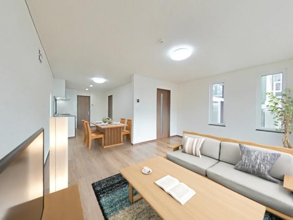 Renovated 4LDK House in Sapporo's Minami Ward - Thumbnail 3