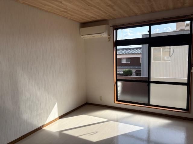 1K Apartment for Rent in Tottori City, Tottori Prefecture - Thumbnail 4