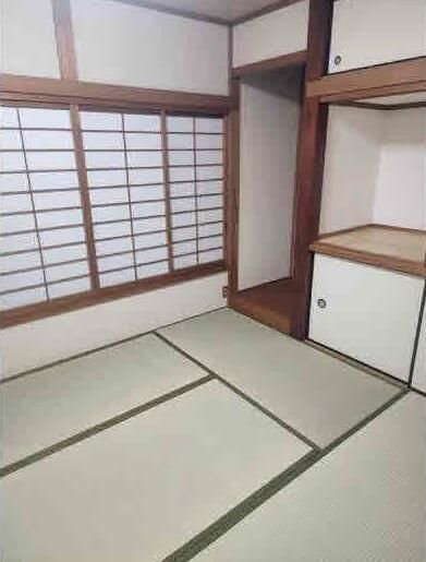 Renovated 4DK House with 2 Parking Spaces in Sagamihara - Thumbnail 2