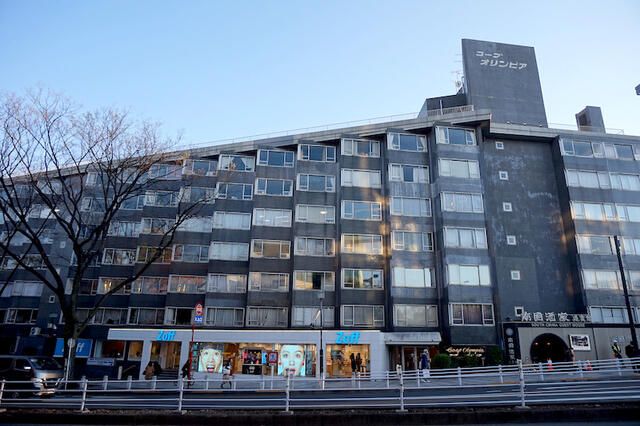 1LDK Apartment for Sale in Shibuya with Meiji Jingu Views - Thumbnail 2