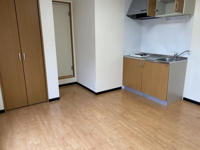 Student Apartment for Rent near Toyama University, Gofuku, Toyama - Thumbnail 3